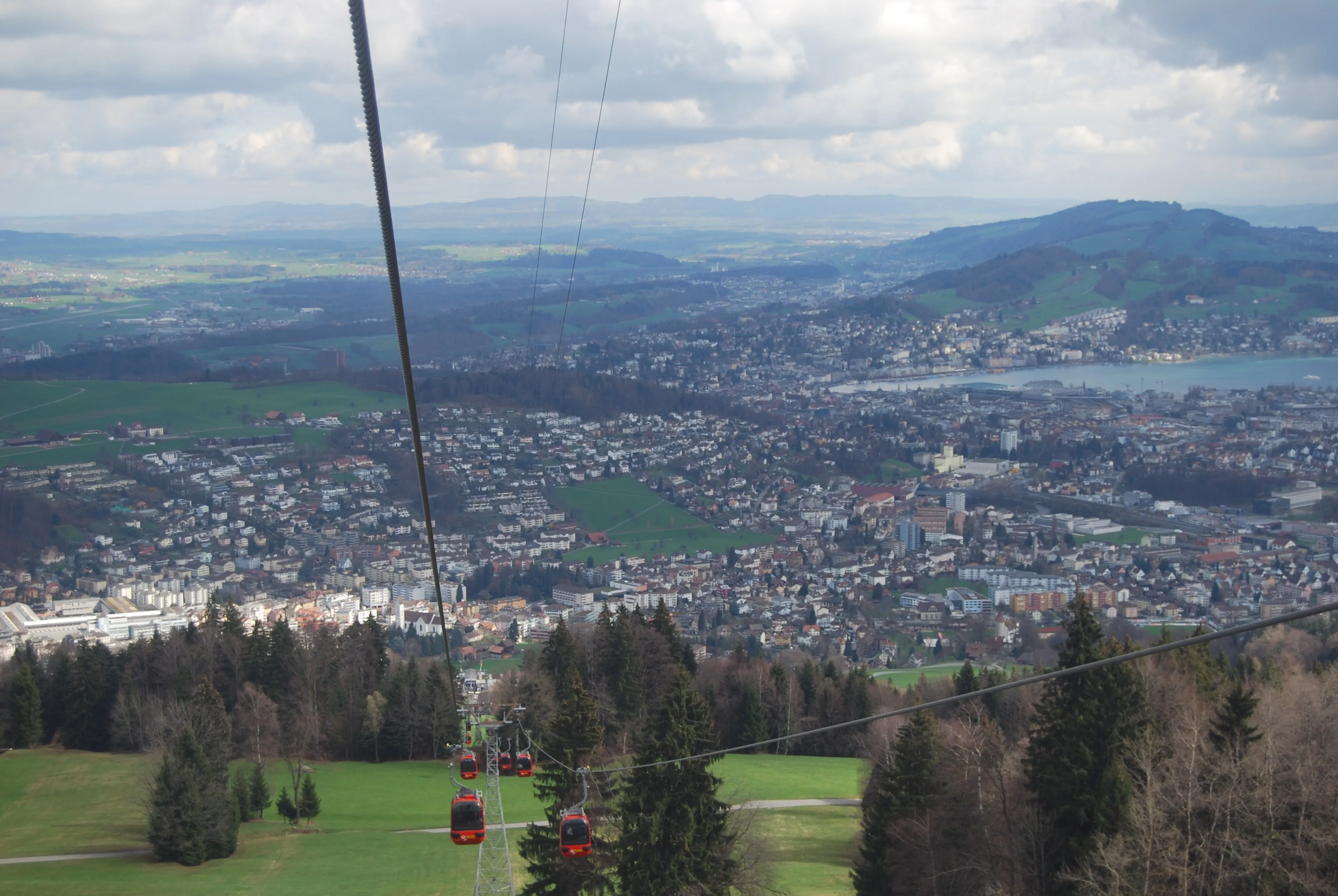 Kriens und Luzern, gesehen von der Pilatus-Gondelbahn